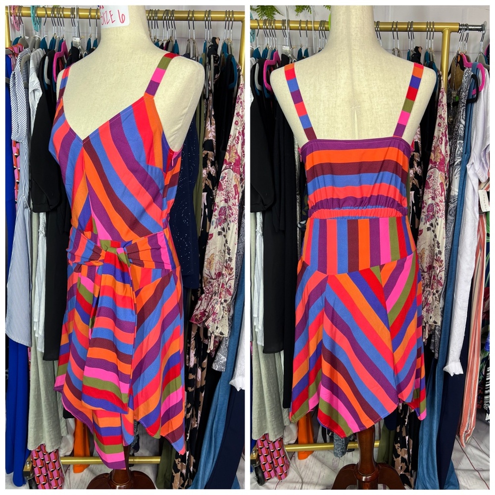 👗|•A NEW DAY•| V-Neck Belted Colorful Dress Size Small - Picture 2 of 7
